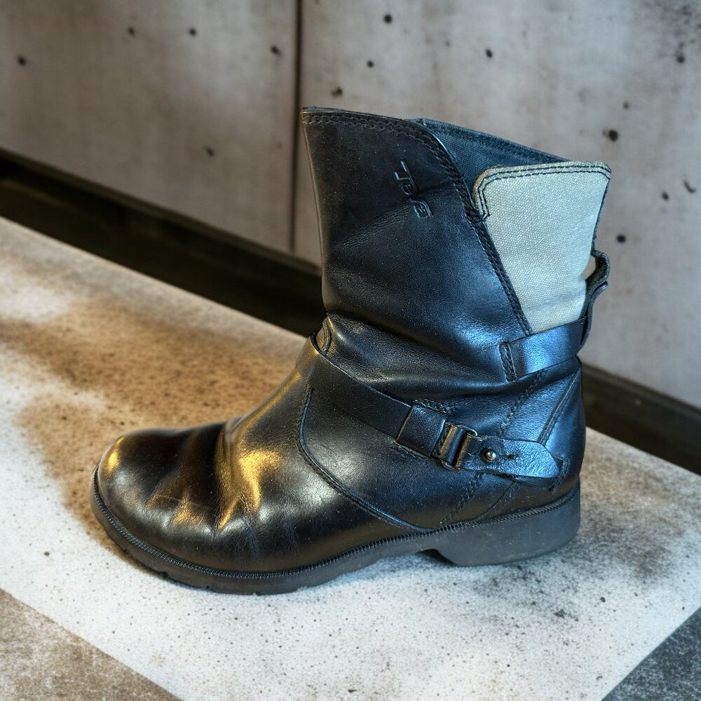 Teva Women's Black De La Vina Le Leather Ankle Side Zip Chelsea Boots size 6.5